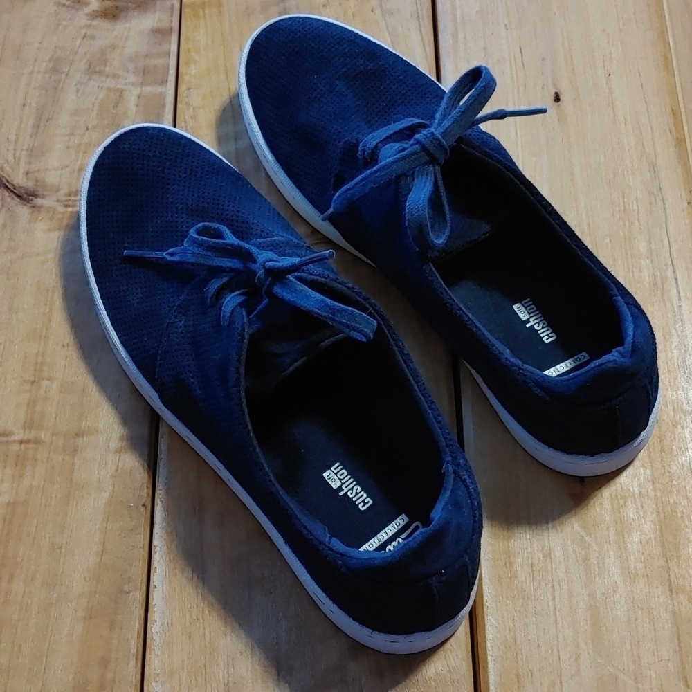 WOMEN'S CLARKS LACE UP BLUE SHOES SIZE 9